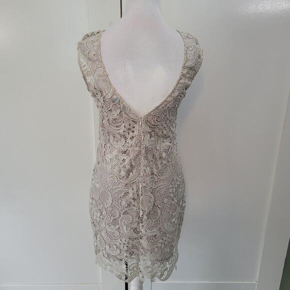 Alna be Size M Ivory Lace Overlay Bodycon Cocktail Dress Wedding Rehearsal - Picture 3 of 8